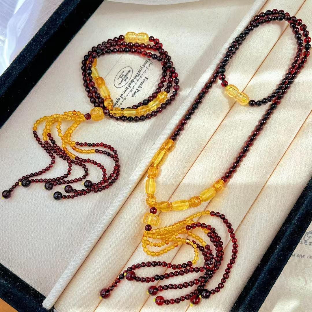 

Vintage High Quality Natural Blood Amber Gradual Change Color Fringed Beeswax Necklace Collarbone Chain Sweater Chain