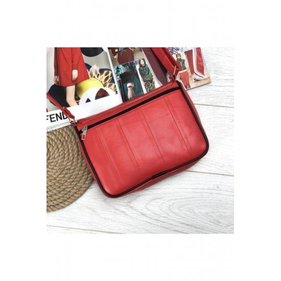 Taschen und Koffer Mittelgroße Damen-Umhängehandtasche aus echtem Leder.