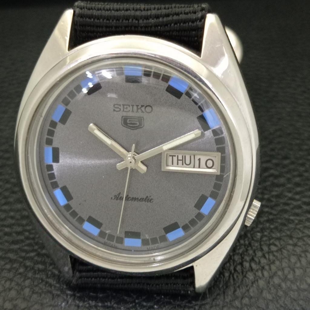 VINTAGE SEIKO 5 AUTOMATIC 7009A JAPAN MENS GREY COLOR DIAL WATCH a701252-5 R206a-a701252