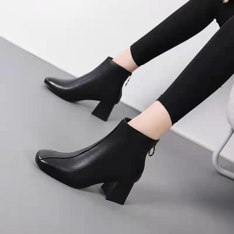Women's Ankle Boots: Fleece-Lined Genuine Leather, Chunky Heel, High Heel Martin Style for Autumn/Winter 2025.