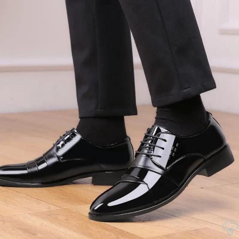 Nejnovější pánské luxusní lakované svatební boty Oxford s špičatou špičkou, společenské boty, klasické boty derby, kožené boty velikosti 38-46