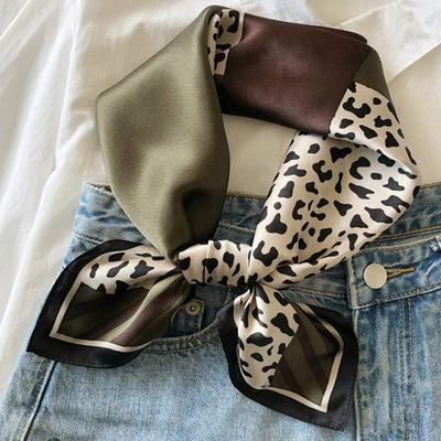 Accessoires – Schals & Tücher
