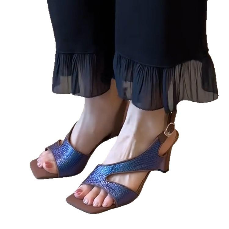 Sheepskin version~ French retro square head thick-heeled sandals women's new versatile temperament socialite high-heeled Roman shoes