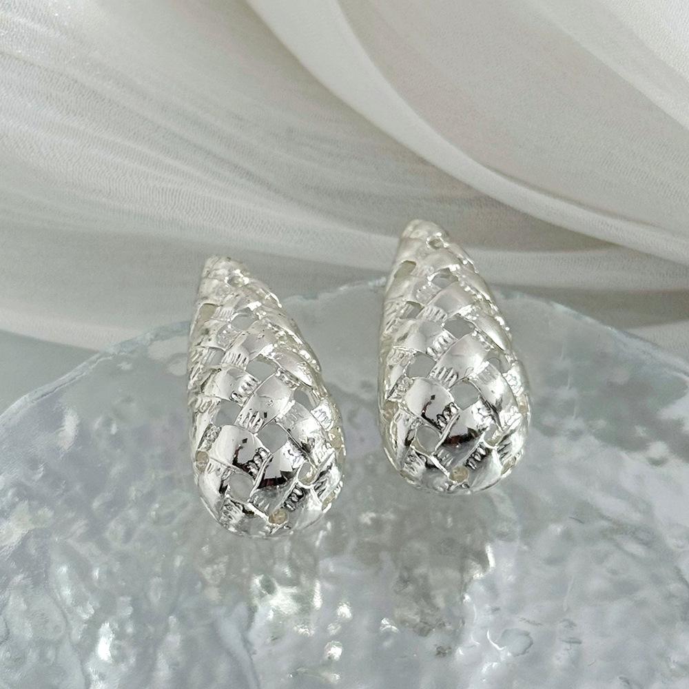 French Luxury Teardrop Mesh Earrings: S925 Silver Needle, Little Fragrant Style, Glossy Diamond Pattern.