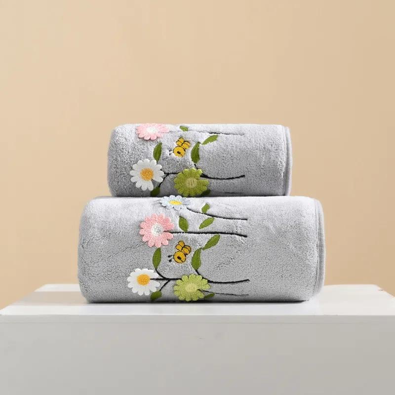 2pcsHome portable embroidered cartoon bath towel towel household thick coral fleece absorbent quick-drying bath towel