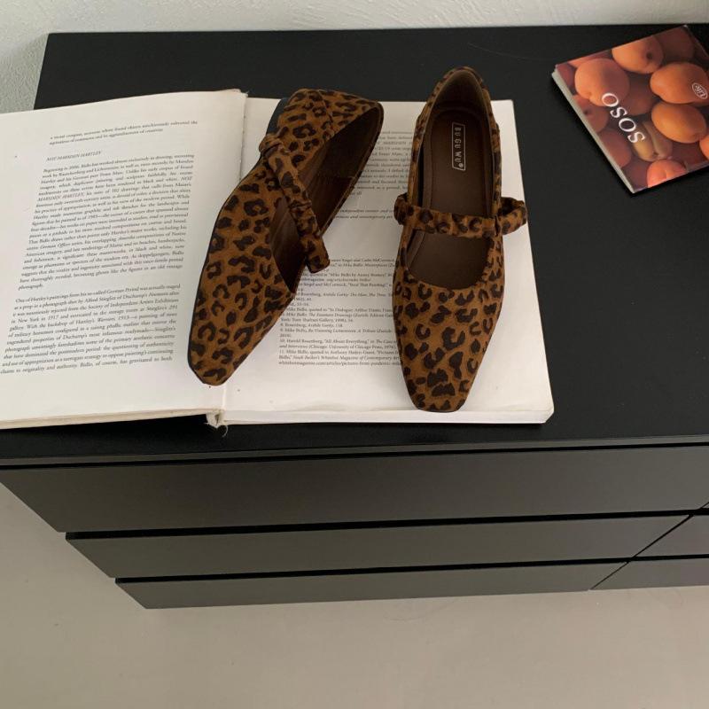 Retro firkantet tå grunt utringet enkle sko dame vår ny fransk semsket skinn mild fe myk flate Mary Jane-sko