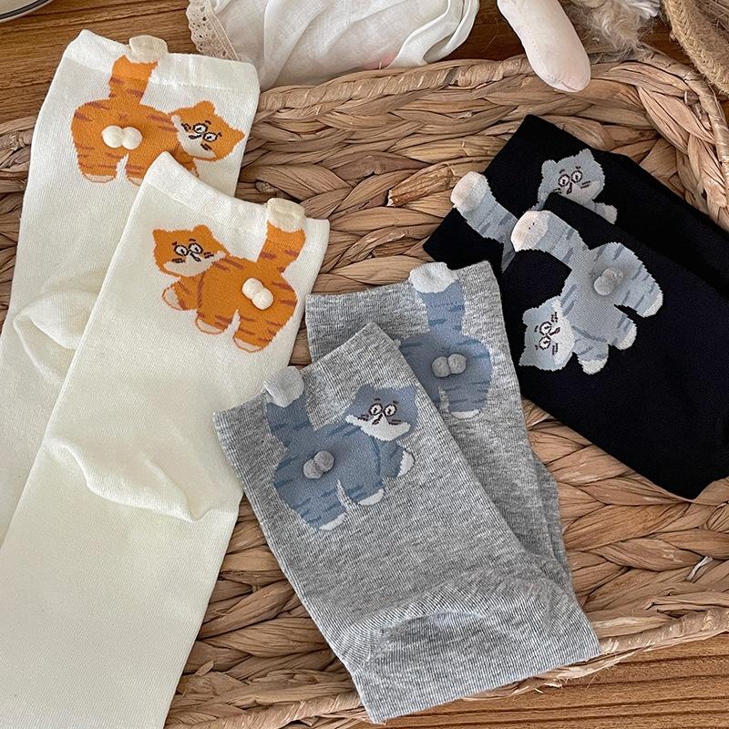 1Pair Cartoon Cat Ladies Cotton Socks Breathable And Comfortable Socks For All Seasons