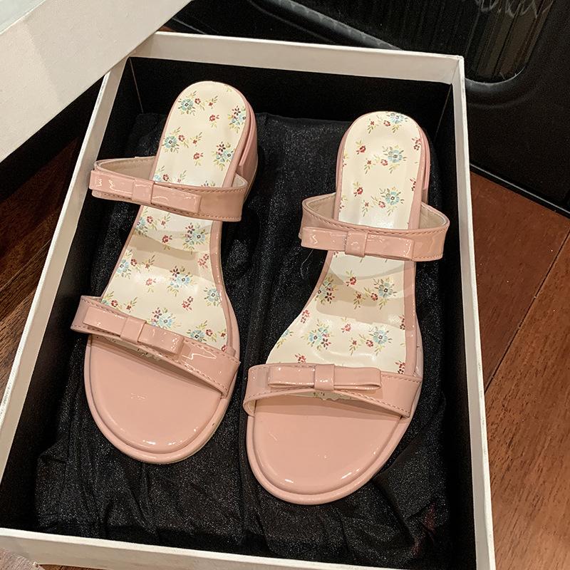 Wedge heel sandals women's 2025 new summer wear with cool slippers with skirts, beautiful French high-heeled slippers