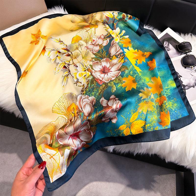 

Весенний шелковый шарф Модный зарубежный стиль Универсальный маленький квадратный шарф 70 см Декоративный шарф Солнцезащитная дорожная шаль для женщин 70*70cm темно-синий