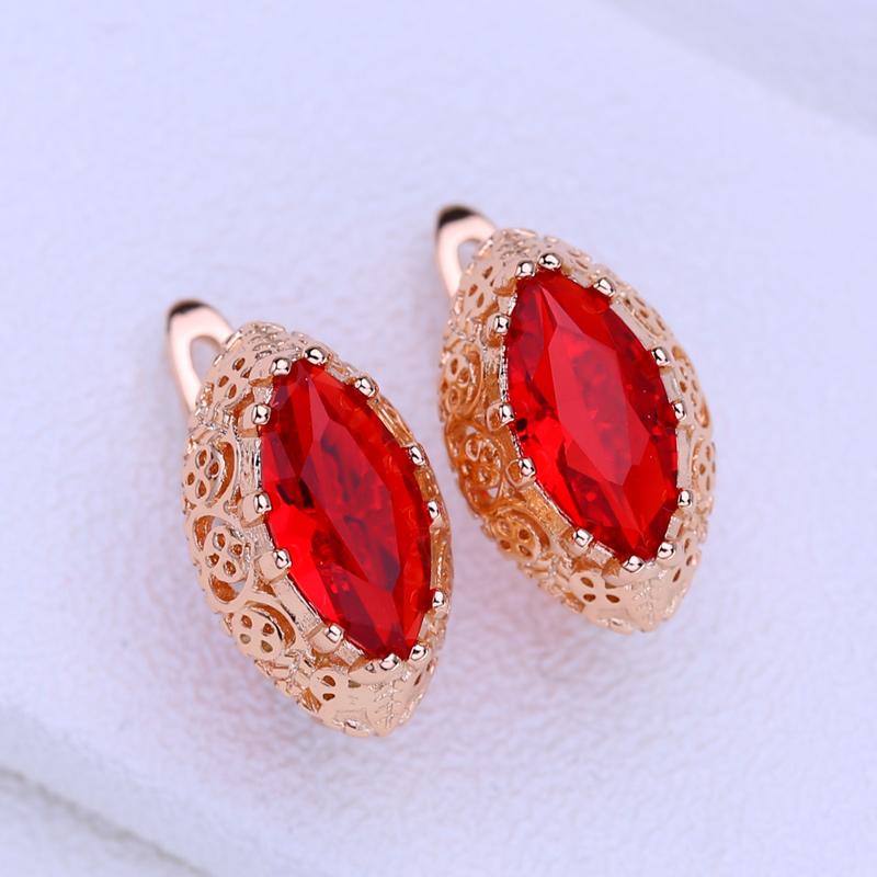 KNIKOO Geometrie Clip Ohrringe Für Frauen Mode Hohl Rot Zirkonia Blatt Gestüt Ohrringe Schmuck Für Hochzeit Party Geschenke