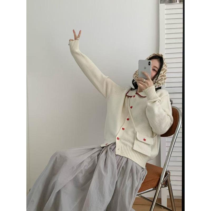 

Autumn and winter new handmade placket love buckle wool blended loose knitted cardigan women s age-reducing knitted jacket One size бежевый