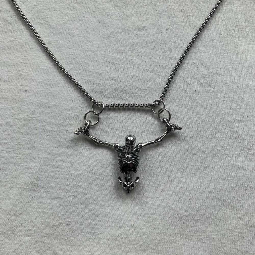 Gothic Weird Sliver Color Hanging Skeleton Corss Pendant Necklace for Women Men Halloween Scary Collar Chain Jewelry Accessories