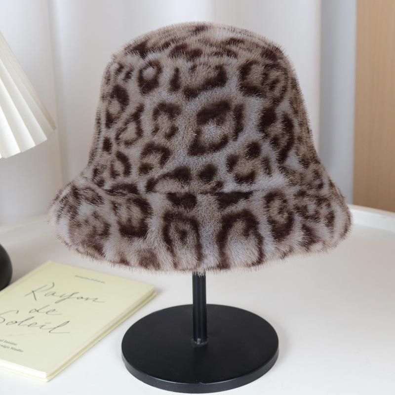New leopard print plush hat European and American fashion high-end thermal hat children show face small bucket hat