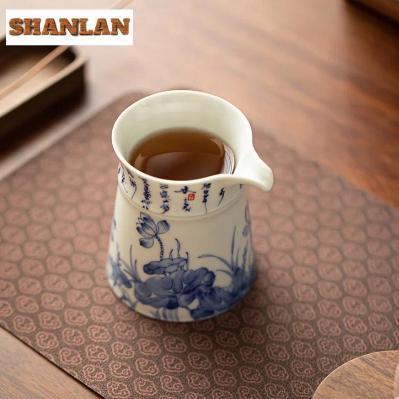 Jingdezhen Glazed Color Blue And White Tea Pitcher Handmade Lotus Japanese Cha Hai Tea Infuser Justice Cup Tea Craft Accessories
