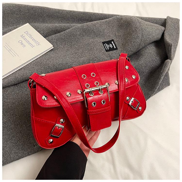 Punk Rivet Single Shoulder Bag: 2024 Retro Women's Versatile Casual Handbag