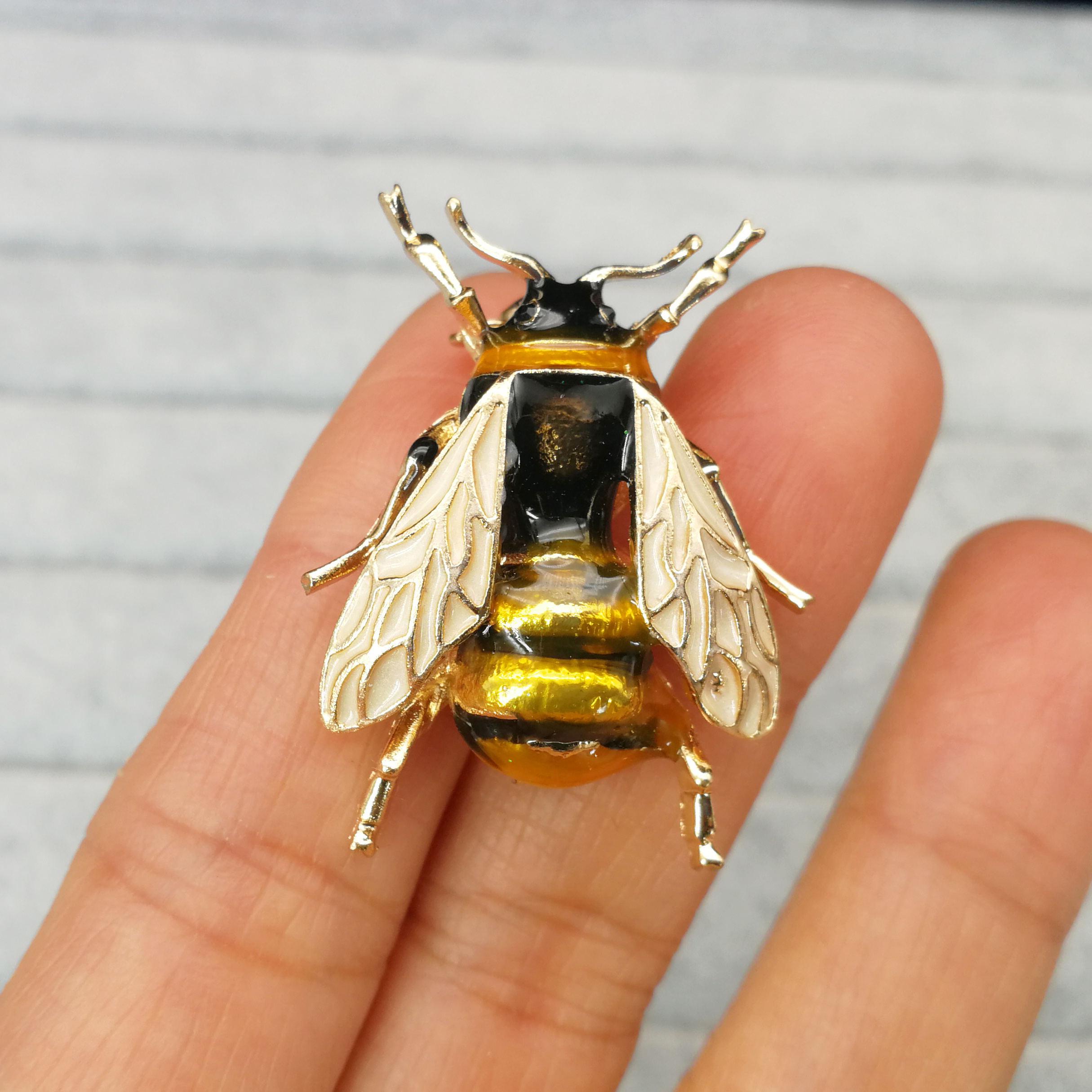 

Luxury Vintage Women Crystal Cute Enamel Bee Brooches Pins Baroque Pearl Insect Jewelry Brooch For Lady Badges Lapel Pins Gifts