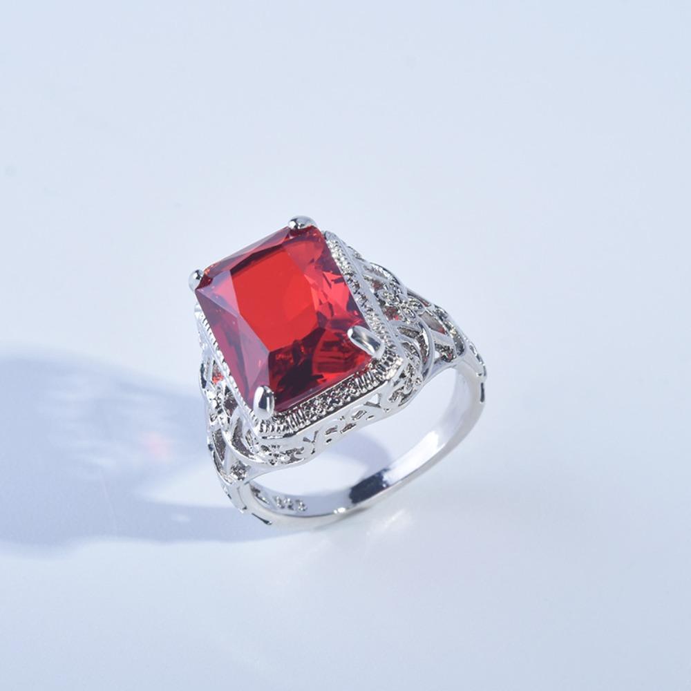 Vintage Ruby Engagement Rings for Women Elegant Jewelry Gift for Her Romantic Wedding Band