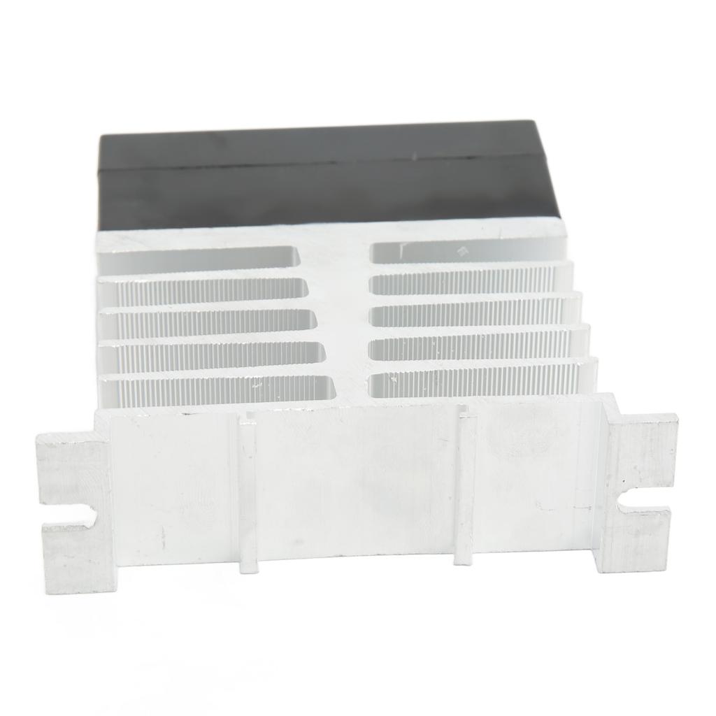 DC-Steuerung DC-Relais mit Kühlkörper Solid-State-Leistungsrelaismodul 3–32V Eingang 5–220V Ausgang