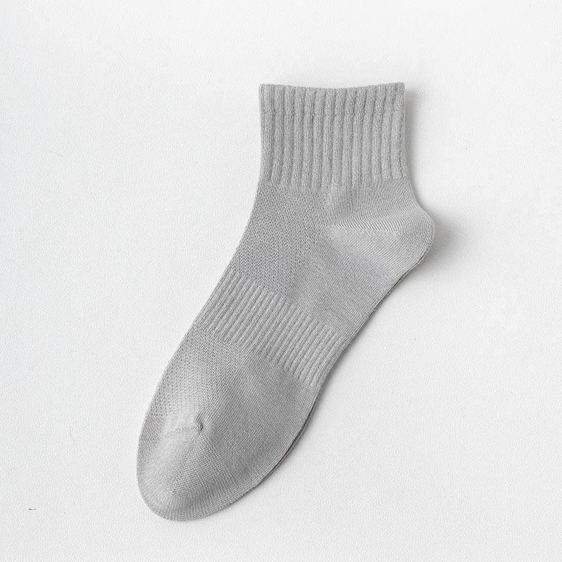 Men's Summer Thin Mesh Breathable Sports Pure Color All Go Boneless Sweat Absorber Cotton Socks