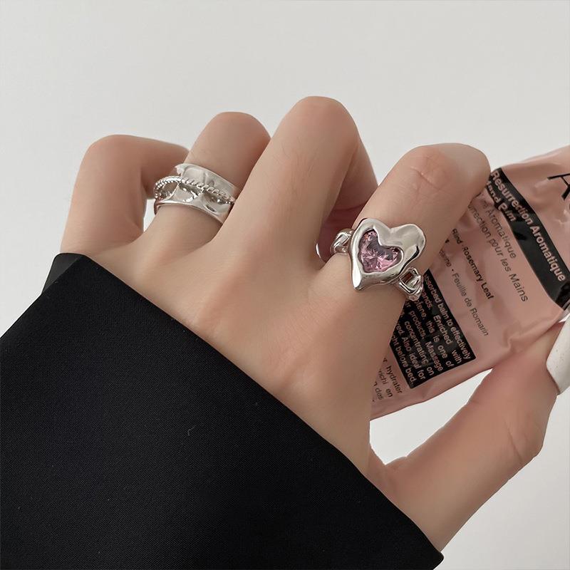 Silver Artistic S925 Open Ring With Unique Twisted Design And Delightful Heart Shaped Zirconia Pink