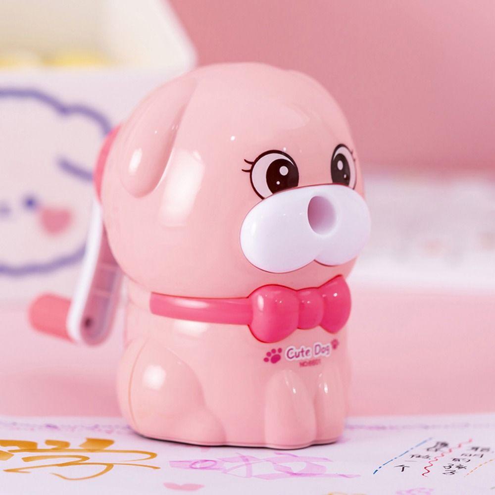 

Призовой механический инструмент с ручным заводом автоматически вводит антипригарный грифель в точилку для карандашей