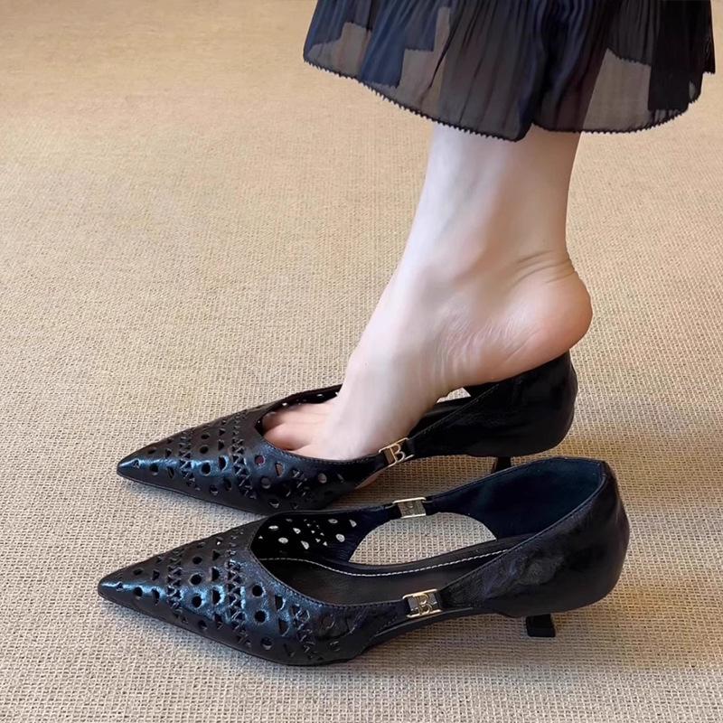 Pointed Temperament Breathable Sandals Women's Hole 2025 New Beautiful Hollow Shallow Mouth French Thin Heel Bag Head Single Shoes Women