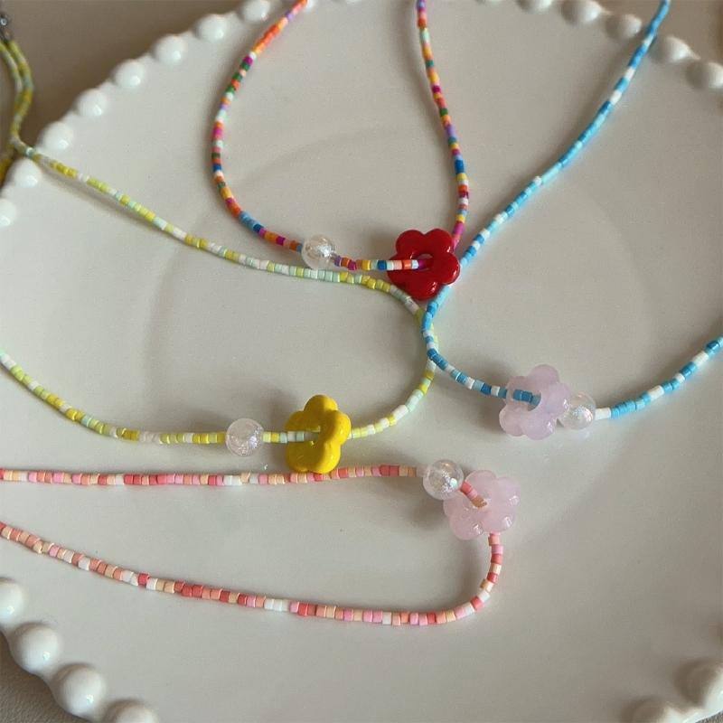 Resin Flower Pendant Necklace Crystal Bead Choker Sweet Dopamine Clavicle Chain Choker Jewelry for Women Girl Teen