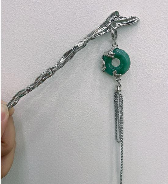 Elegant Ancient Style Minimalist Women's Tassel Hairpin - New Chinese Design