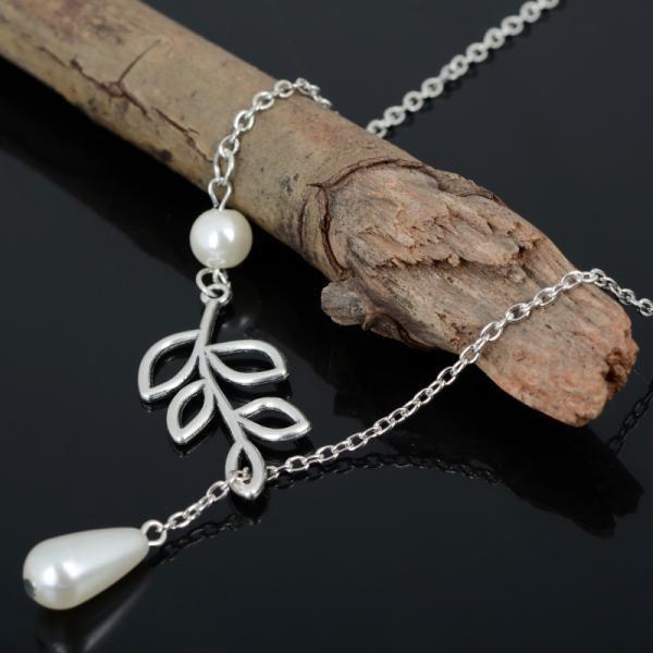 Elegant Pearl Drop Leaf Necklace In Alloy For Fashionable Women And Trendy Styles