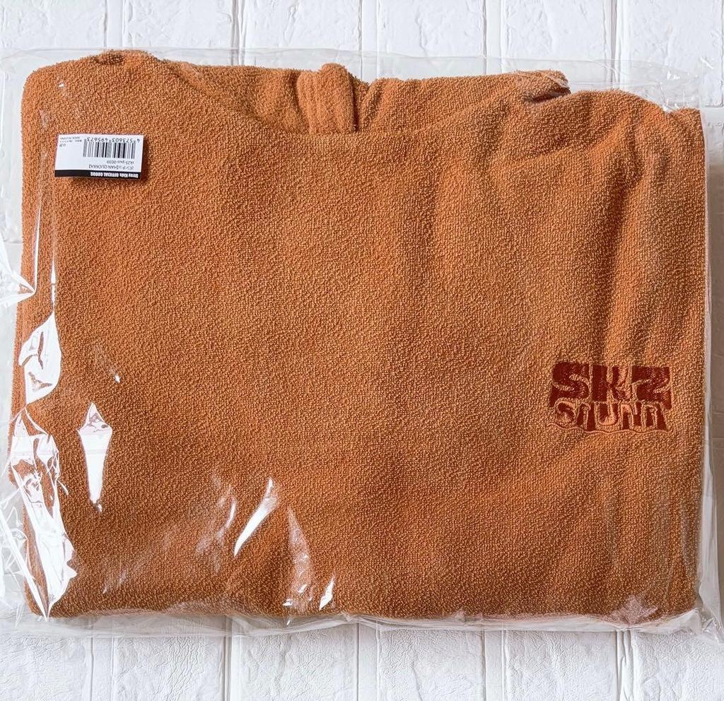 [USED] Stray Kids POPUP Sauna Poncho Han Han Quokka