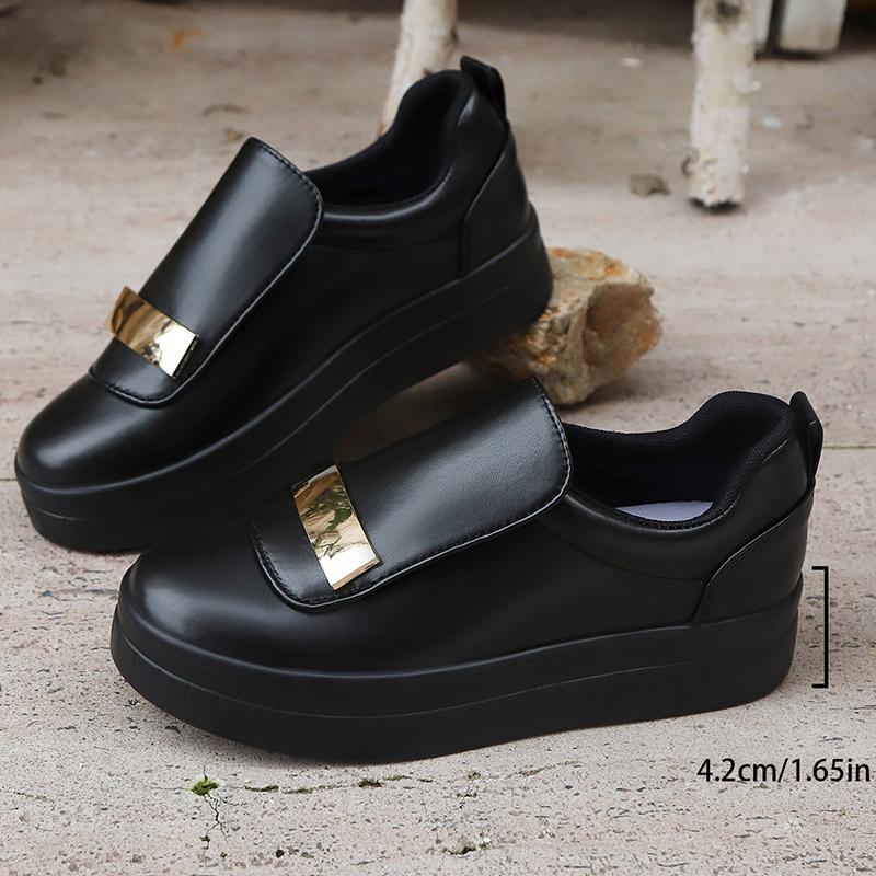 Fashion 2025 New Slip On Thick Bottom White Sneakers Women Metal Decor Platform Sneakers Woman Comfort Pu Leather Sport Shoes Plus Size