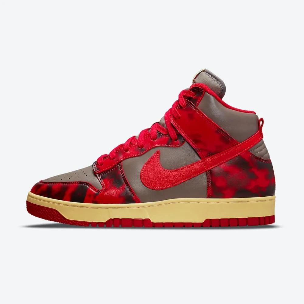 nike sb dunk high future court red