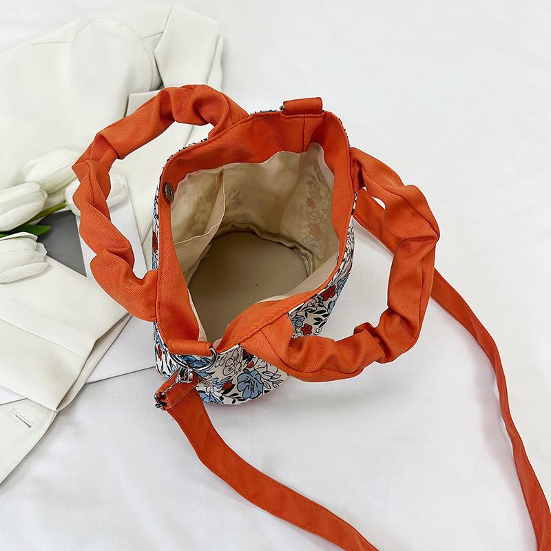 Sommerliche Nylon-Beuteltasche mit Vintage-Blumenmuster, Schultertasche, Umhängetasche, künstlerisches Blumenmuster für Damen