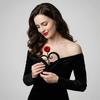 A Metal Rose Paired With A Heart-shaped Stand—a Creative Decorative Piece That Makes For An Ideal Gift.