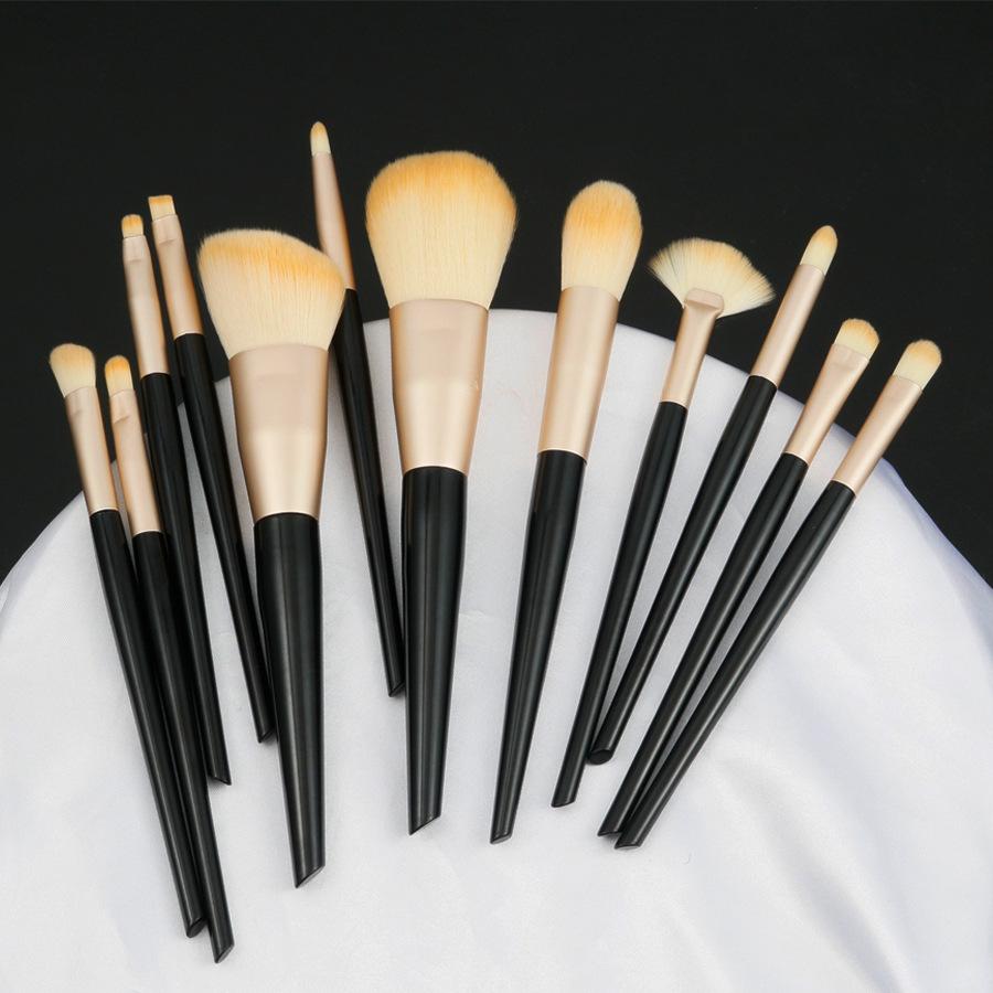 Foundationpinsel Puderpinsel Lidschattenpinsel 12 schwarzes zylindrisches Make-up-Pinselset Lidschattenpinsel Make-up-Werkzeuge