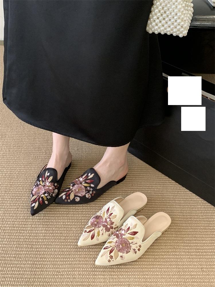 Eilyken Summer Shallow Pointed Toe Women Slippers Vintage Embroidery Square Low Heels Party Dress Mules Shoes