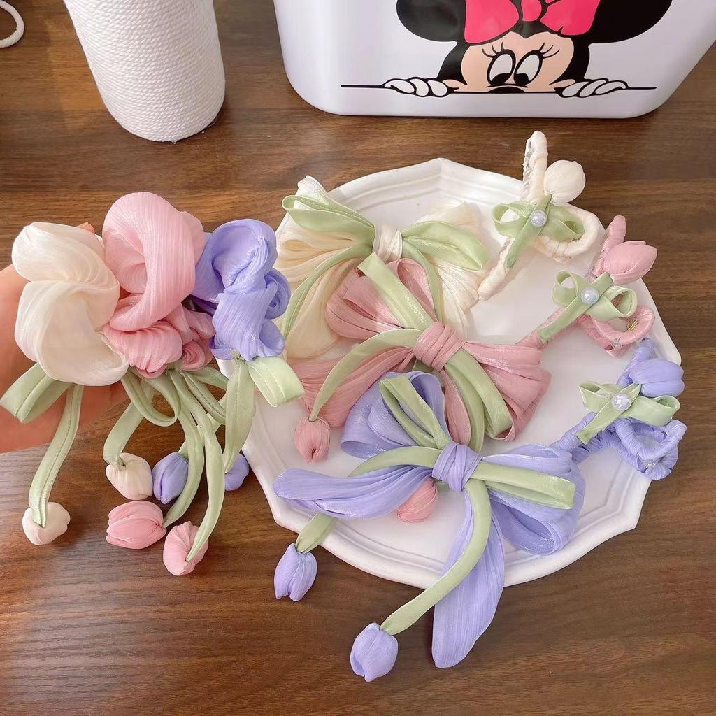 Clips de Păr Floare Lalea - Set Accesorii High-End cu Clips Gheară, Scrunchie, Elastic de Păr și Bijuterii Agrafă de Păr.