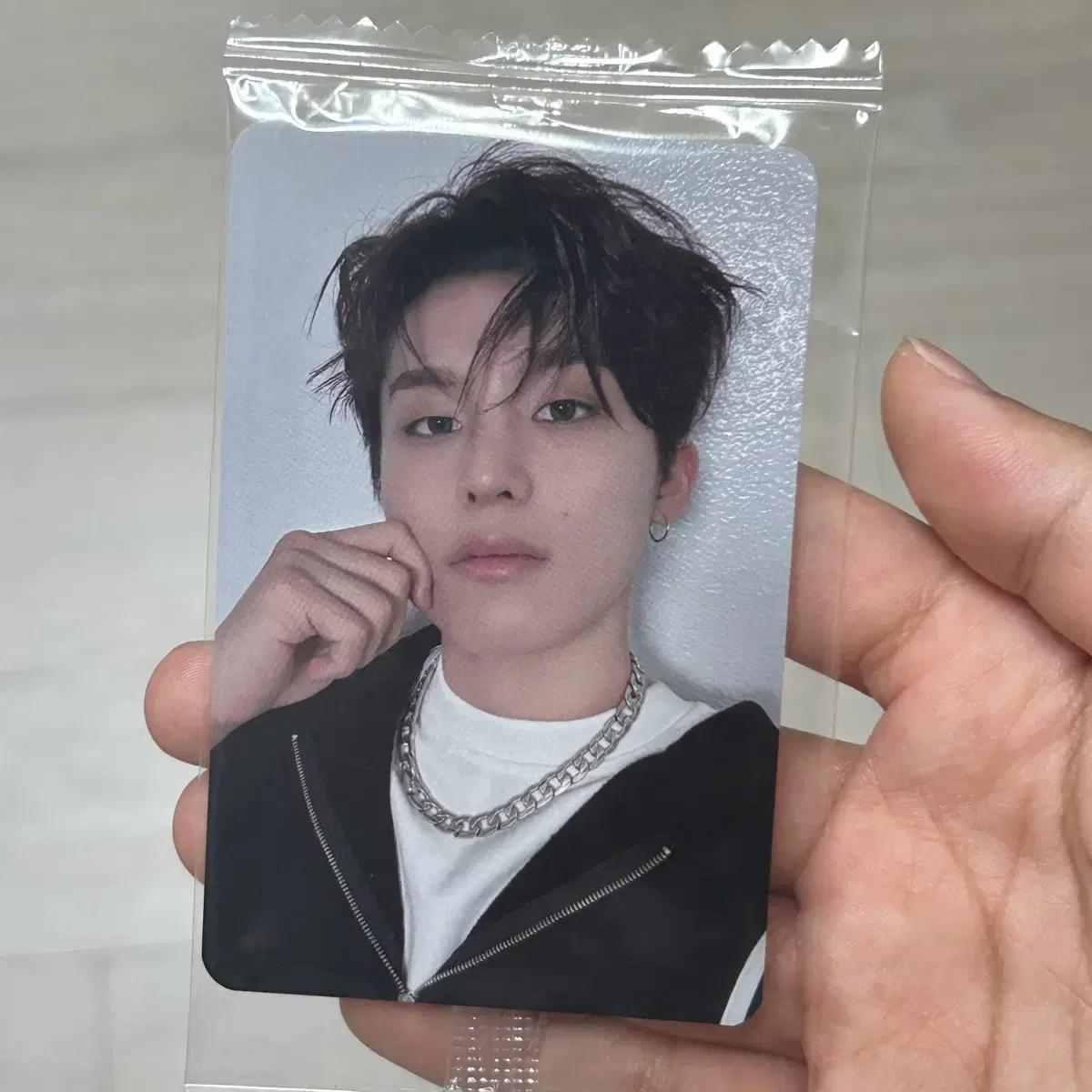 

Treasure Park Jung-woo Poca Photo Card Ktwon4u Unreleased Photocard Love Pulse Album Bonus