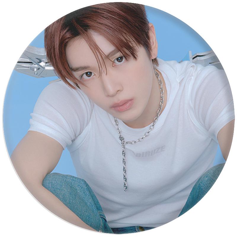 RIIZE 2026 Calendar Keychain Mirror Badge Pendant Badge
