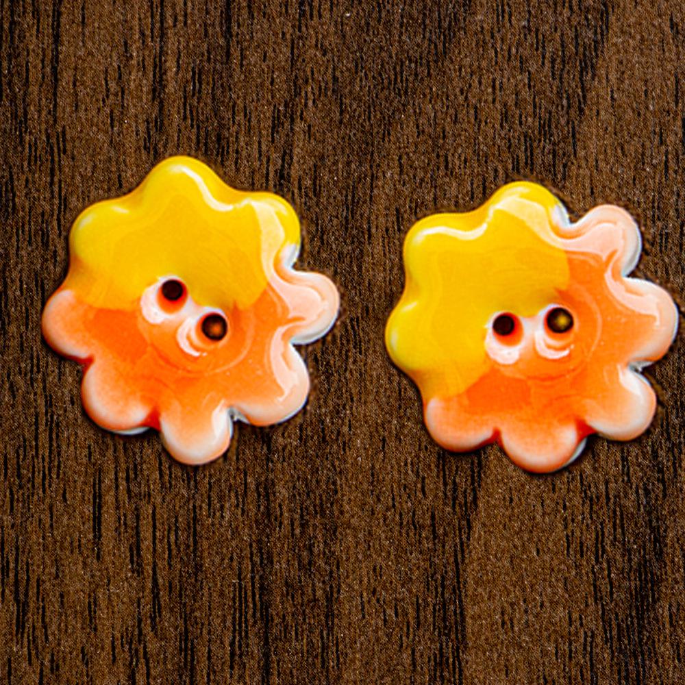 Hand-Painted Ceramic Buttons: Two-Hole Decorative Flower Design In Dopamine Colors for Clothing Accessories.