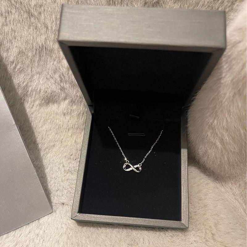 Minimalist MöBius Strip Necklace - Eternal Symbol Fashion Jewelry For Women Gift Casual Accessories