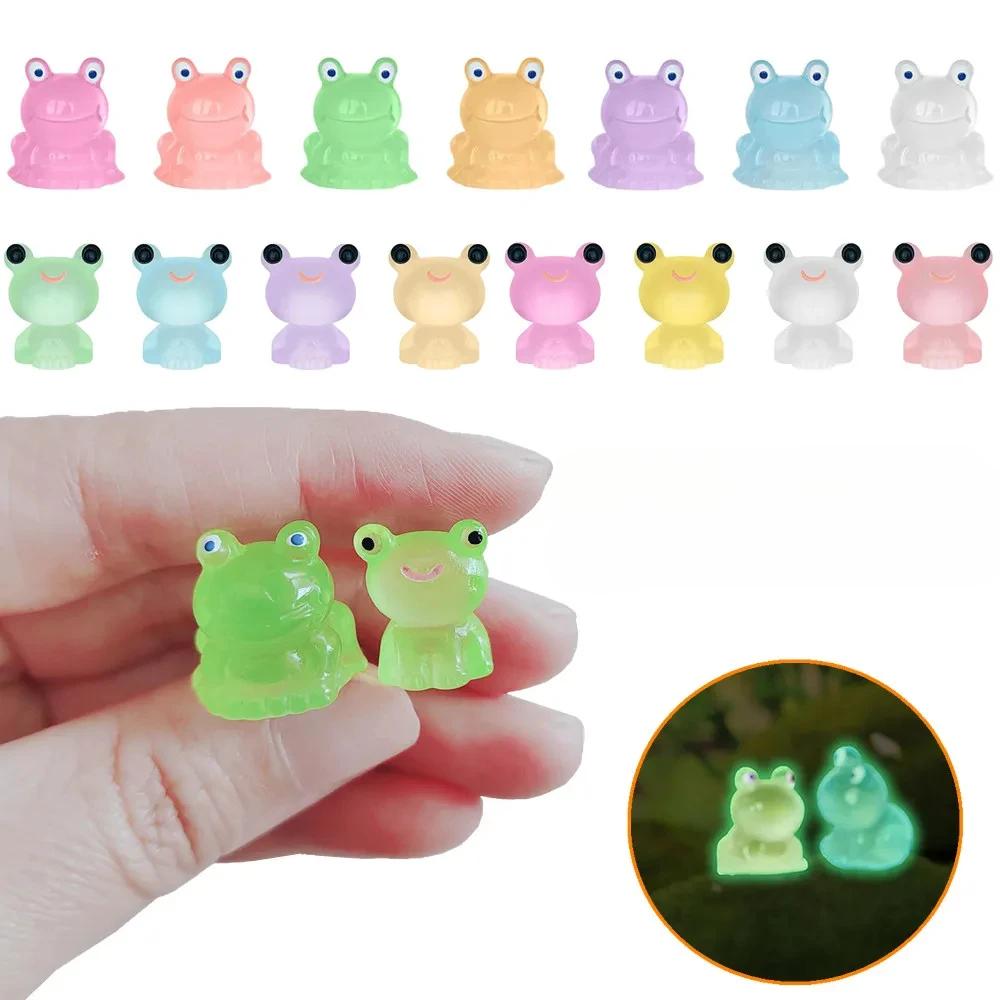 50Pcs Luminous Mini Resin Frogs Statue Miniature Small Frog Statue Moss Landscape Model Small Frog Garden Family Party Decor