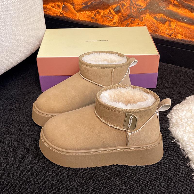 Europäische und amerikanische einfarbige Schneestiefel mit dicker Sohle für Damen Winter 2025 neue Samt-verdickte rutschfeste Schneestiefel Nordöstliche warme Baumwollschuhe