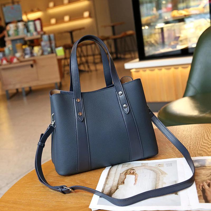 

2025 Осень Зима Новая Большая Вместимость Натуральная Кожа Большая Сумка Верхний Слой Коровья Кожа Женская Сумка Повседневная Мягкая Кожа Сумка Тоут Сумка на Плечо 30*24*13 синий