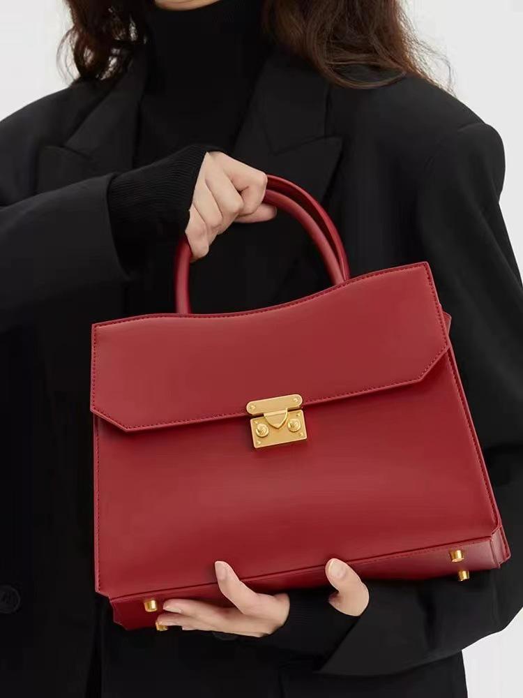 

Высококачественная большая красная свадебная сумка через плечо 2024 красный