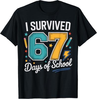 Ich habe 67 Schultage überlebt Lehrer Schüler Sechs Sieben T-Shirt