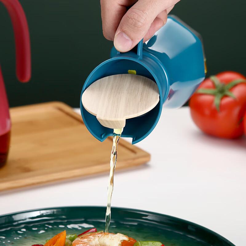 Automatic Glass Oil Dispenser with Diamond Pattern