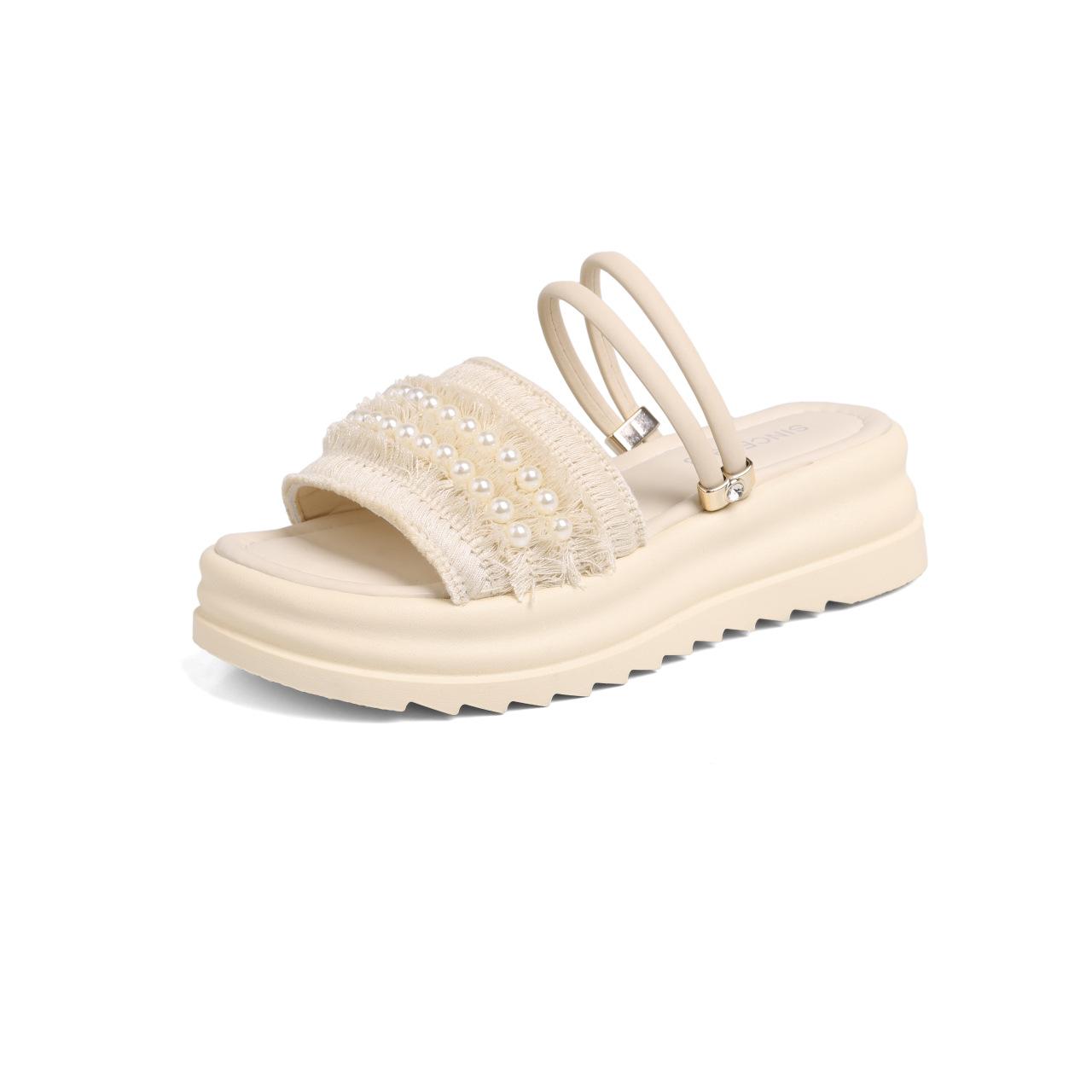 

Xiaoxiangfeng outer wear pearl thick-soled outer wear slippers women s 2025 summer new one-word drag soft-soled light and cool slippers 34