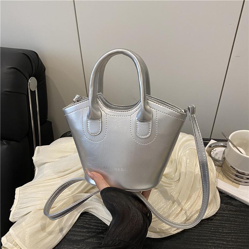 Fashion Mini Hand Carry Bucket Bag New Retro Vegetable Basket Bag Temperament One Shoulder Crossbody Bag