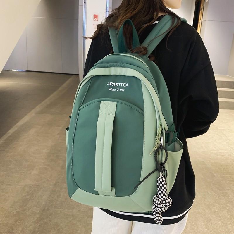 Harajuku Style Backpack For Women And Men With Large Capacity And Zipper Closure